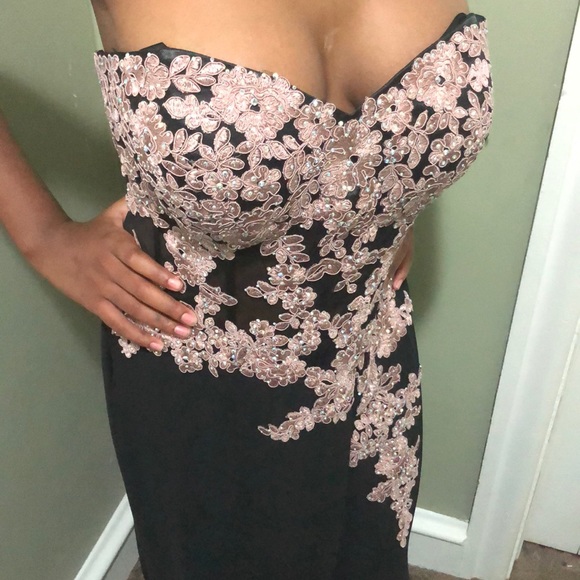 NWOT Black Gown with pink flower Appliqué - Picture 2 of 5